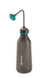 softsproeier zaailingen water geven